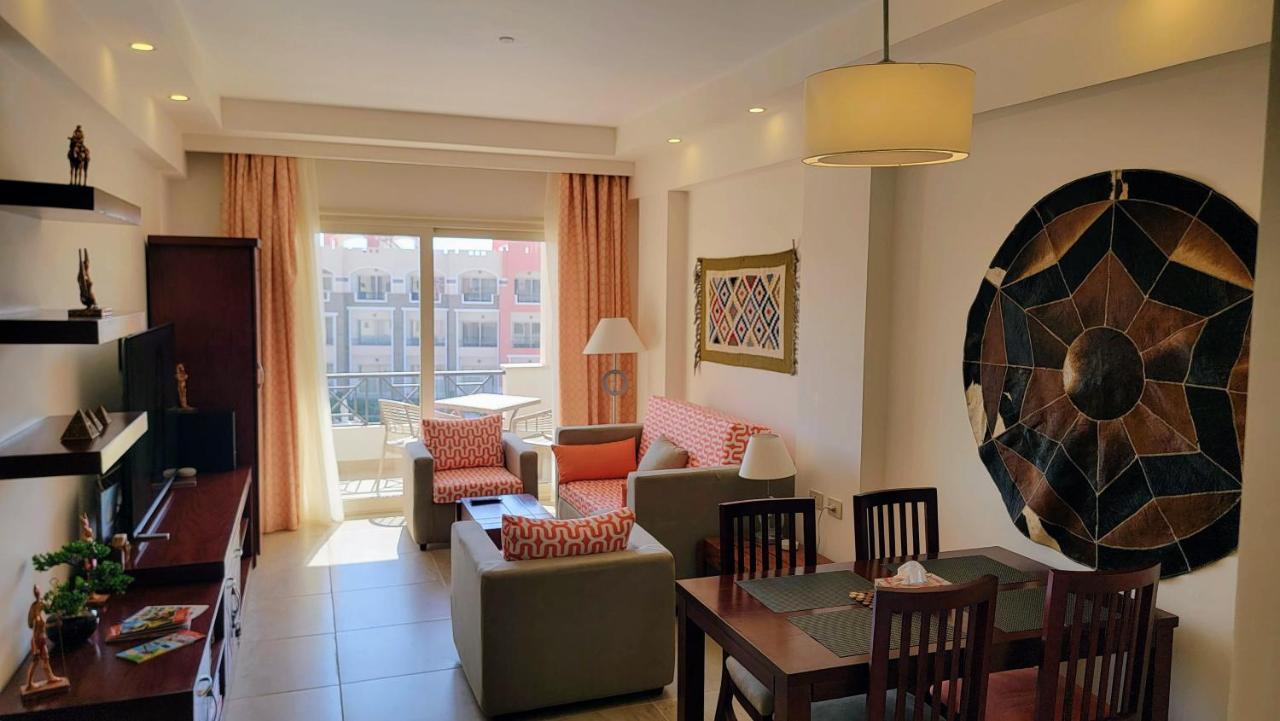 Oyster Bay Beach Resort - Luxury Serviced Condo Marsa Alam ภายนอก รูปภาพ