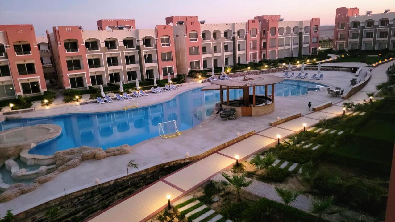 Oyster Bay Beach Resort - Luxury Serviced Condo Marsa Alam ภายนอก รูปภาพ