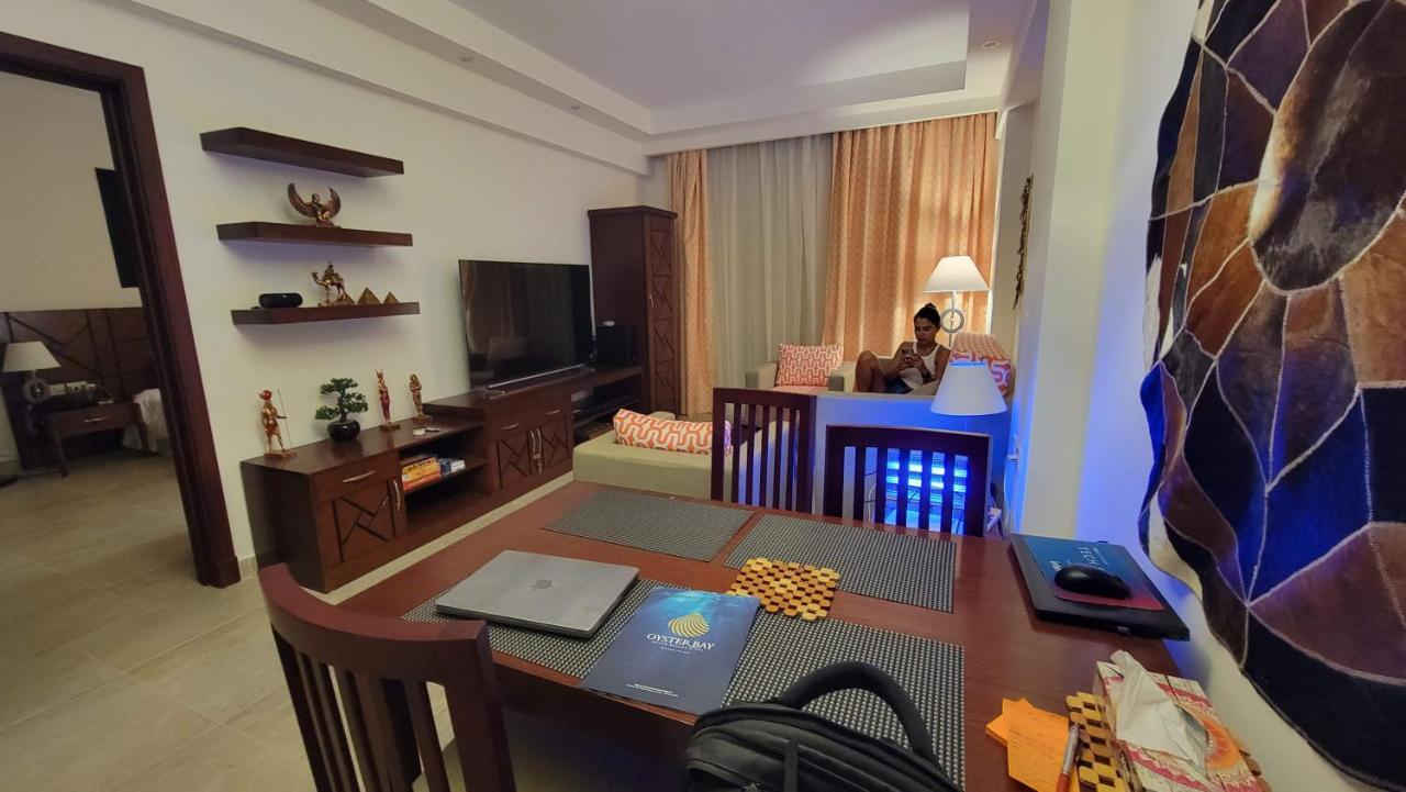 Oyster Bay Beach Resort - Luxury Serviced Condo Marsa Alam ภายนอก รูปภาพ