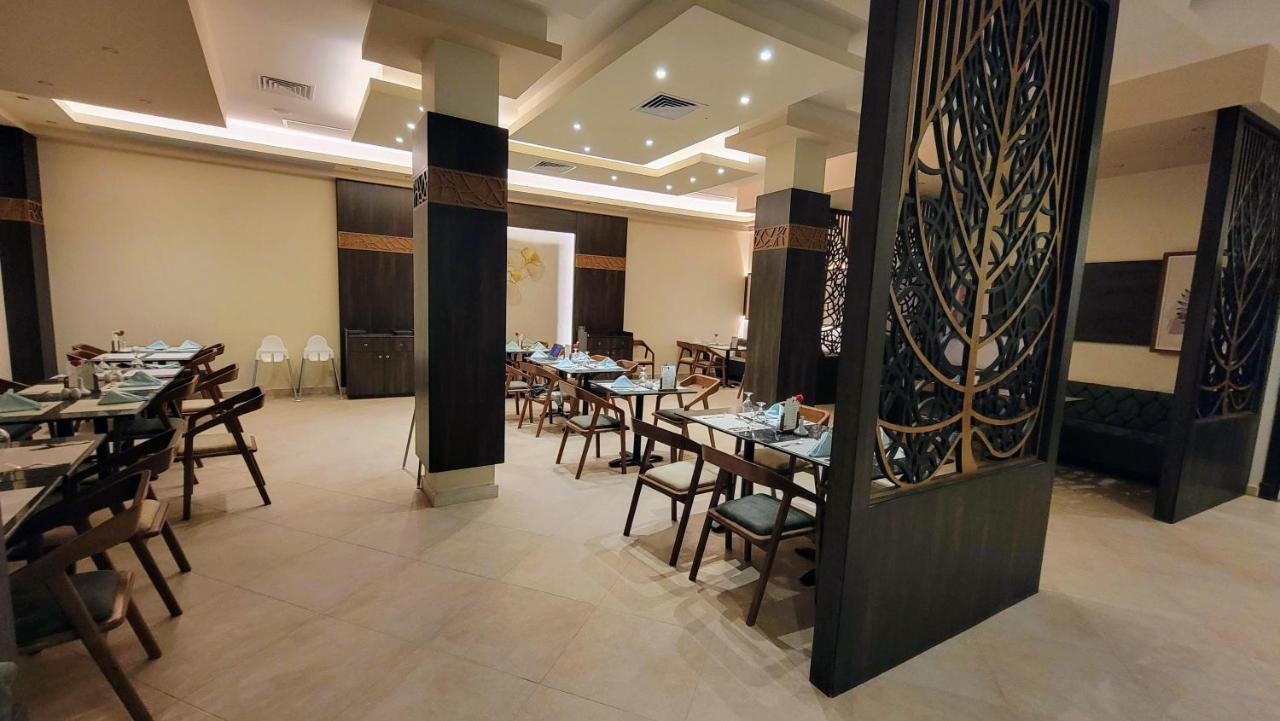 Oyster Bay Beach Resort - Luxury Serviced Condo Marsa Alam ภายนอก รูปภาพ